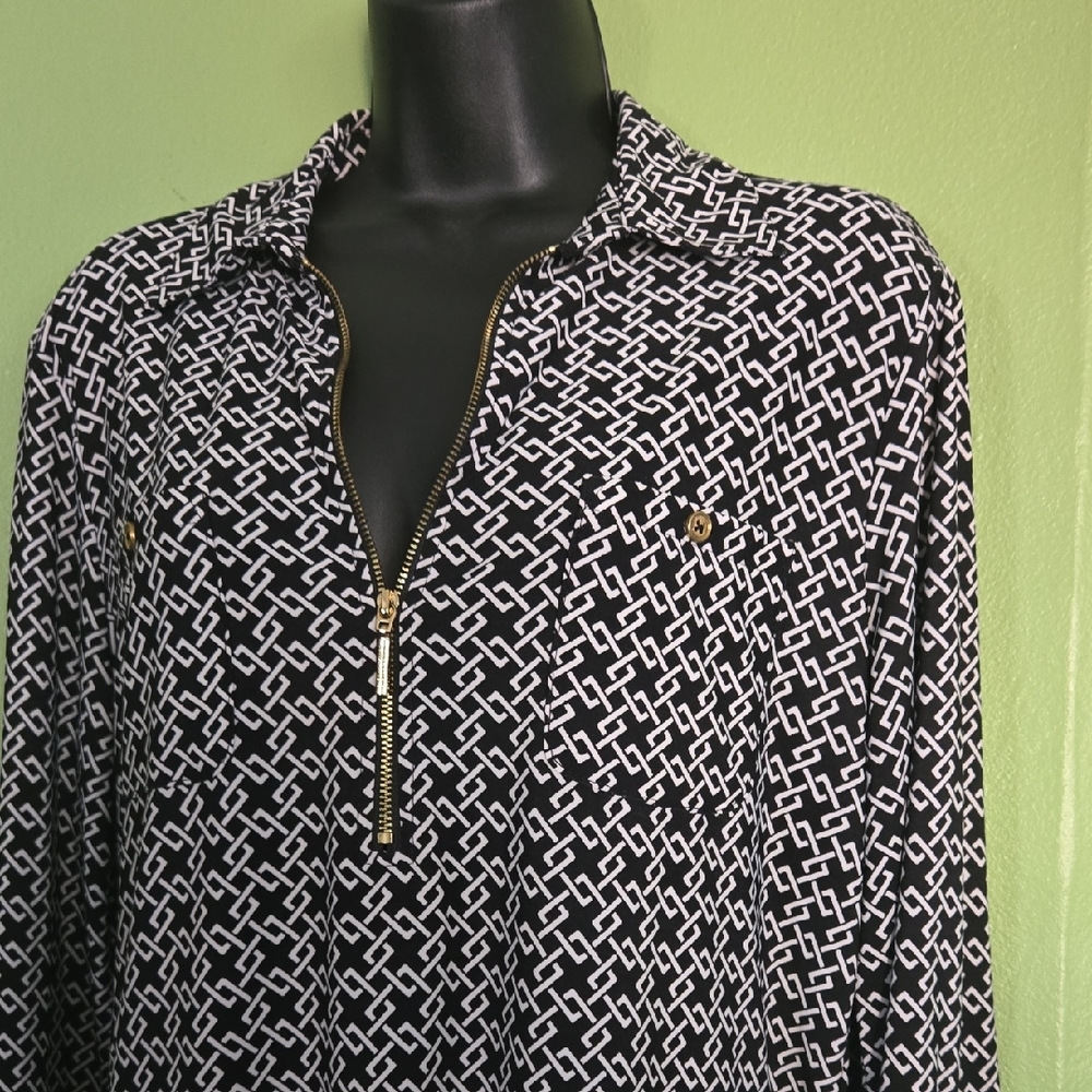 Black and White Geometric Patterned Blouse